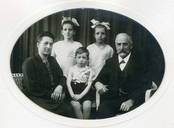 Familie Düby um 1931